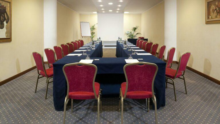 hotel-rome-aurelia-antica-1lieu1salle-conventions.jpg