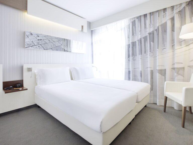 SUPERIOR ROOM TWIN BEDS