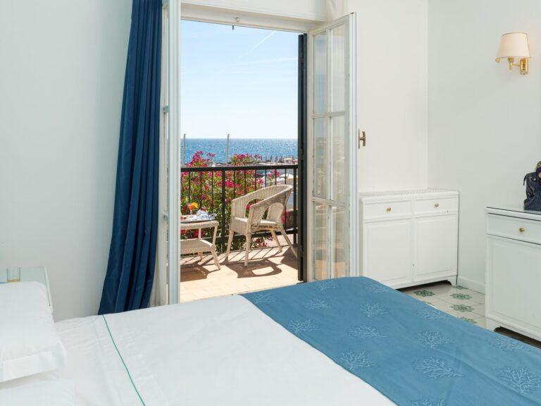 https://www.accorhotels.com/B2D2