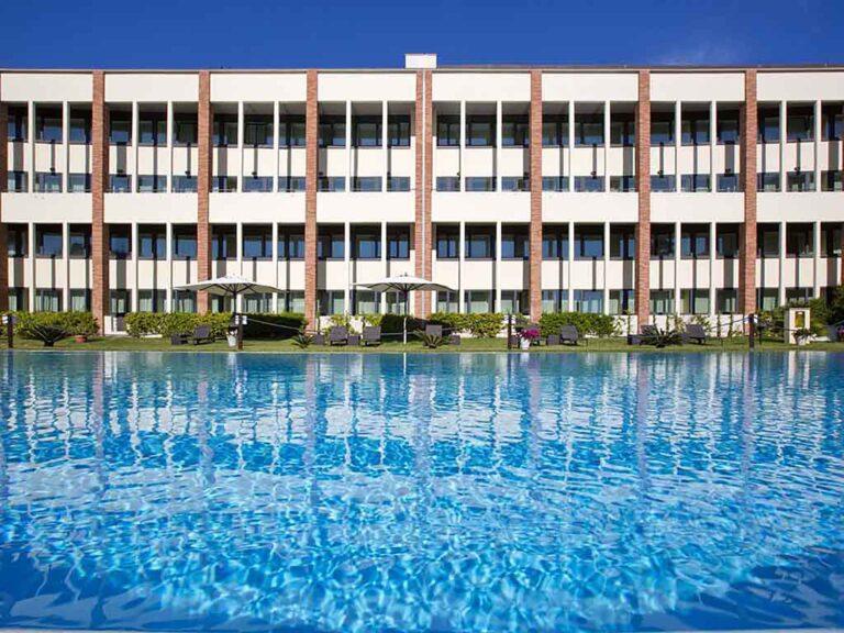 ? Leonardo Da Vinci Rome Airport Hotel (New Opening) ?