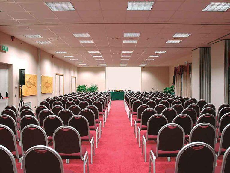 ? Leonardo Da Vinci Rome Airport Hotel (New Opening) ?