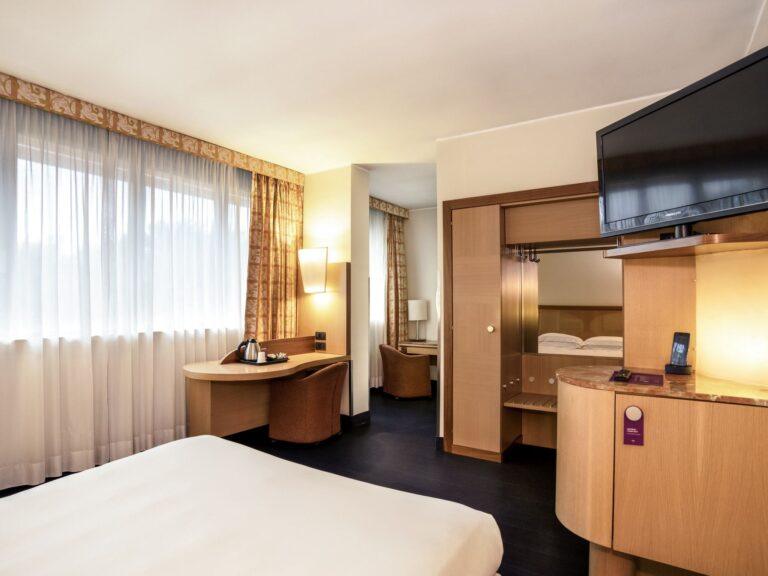 https://www.accorhotels.com/8516