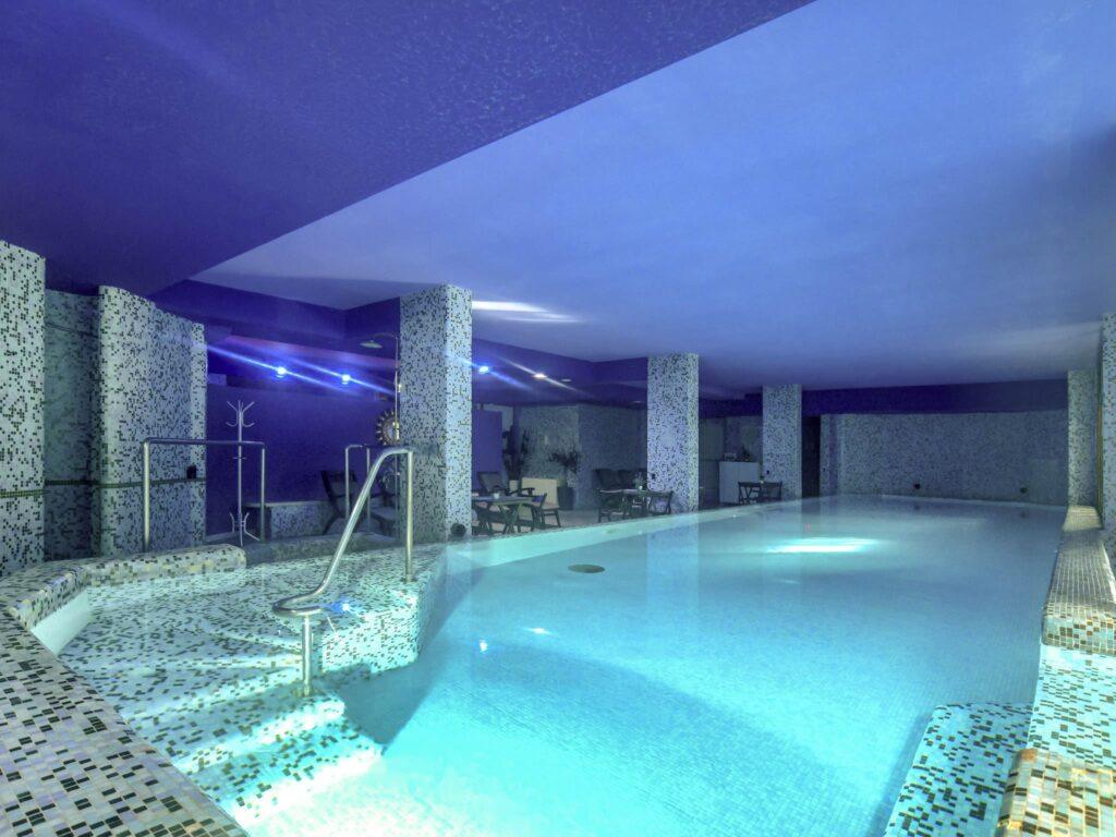 https://www.accorhotels.com/8516
