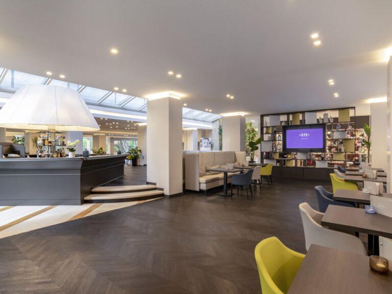 https://www.accorhotels.com/8516