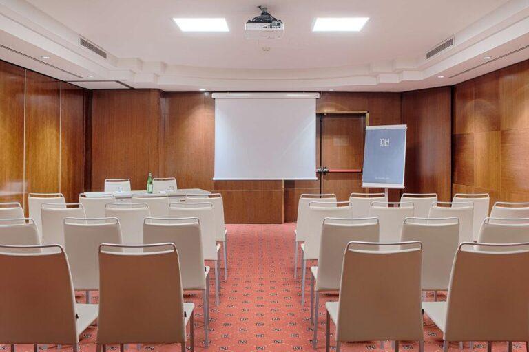 nh-roma-villa-carpegna-1lieu1salle-evenement.jpg