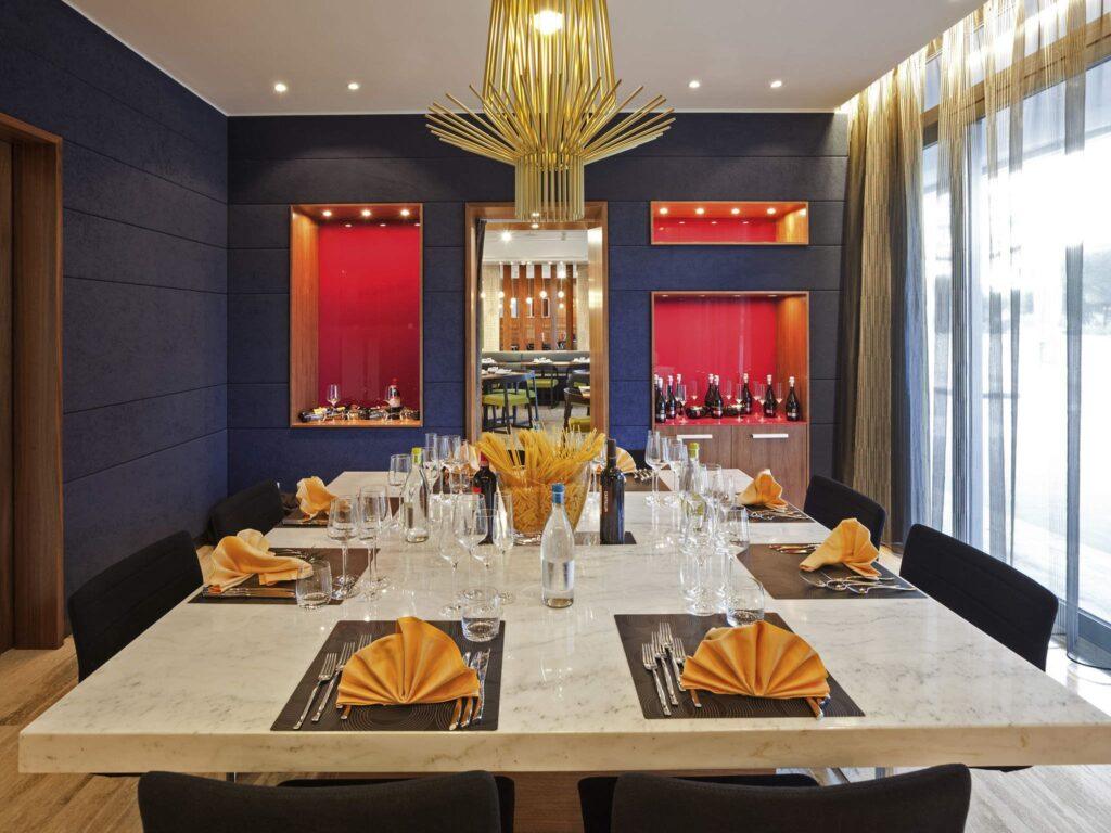 https://www.accorhotels.com/9299