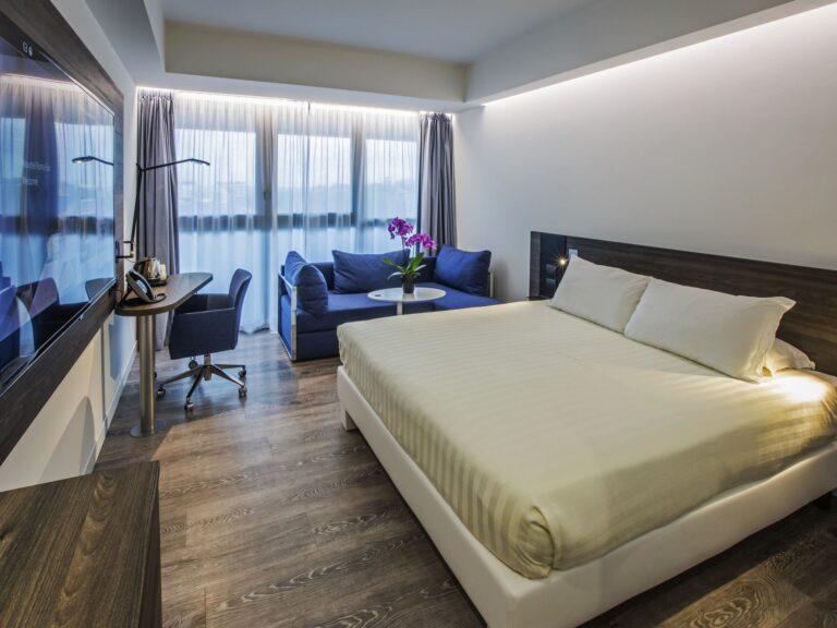 https://www.accorhotels.com/9299