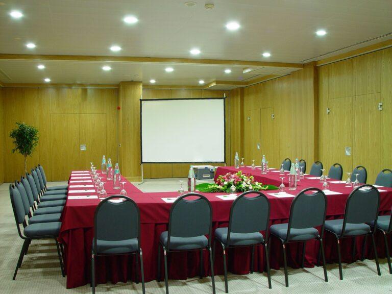 real-bellavista-hotel-spa-1lieu1salle-conferences-scaled-1.jpg