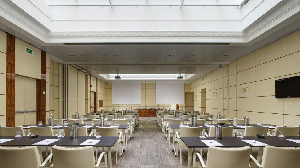 unahotels-deco-roma-1lieu1salle-meeting.jpg