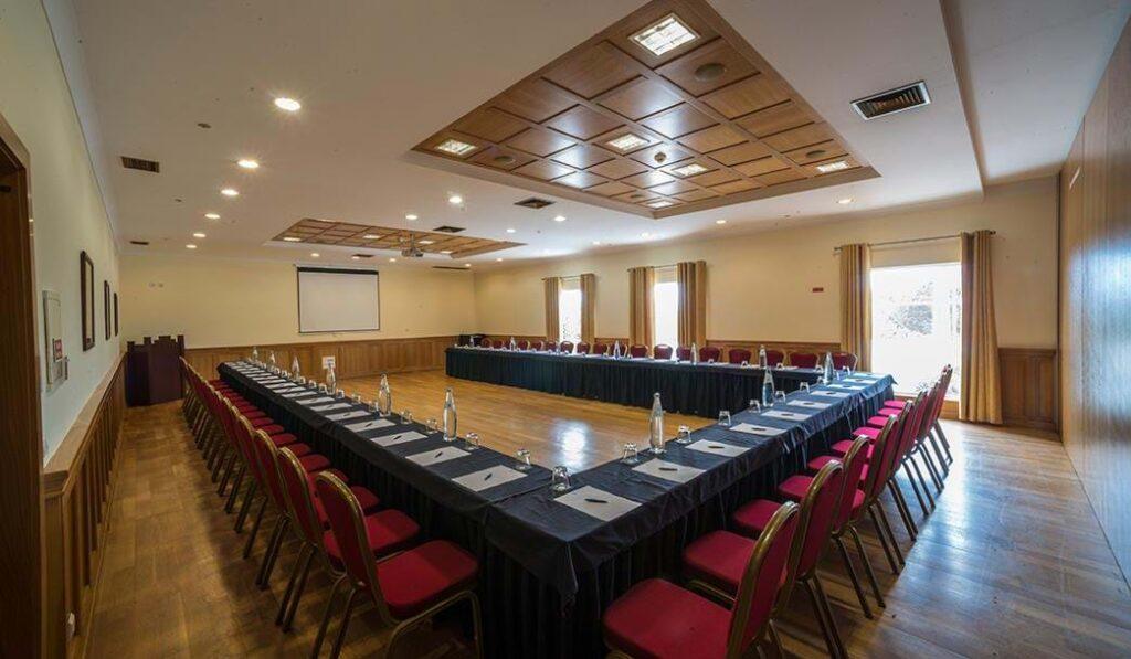 vila-gale-albacora-1lieu1salle-conferences.jpg