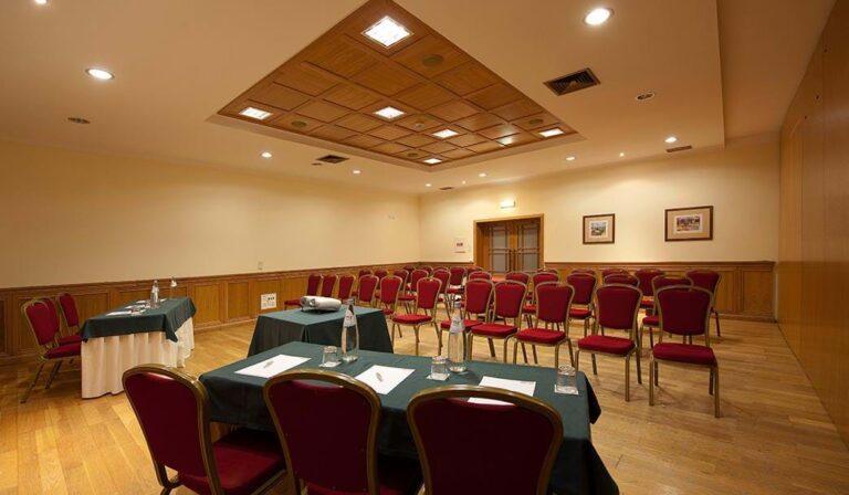 vila-gale-albacora-1lieu1salle-conventions.jpg