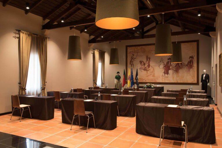 vila-gale-alter-real-1lieu1salle-conventions.jpg