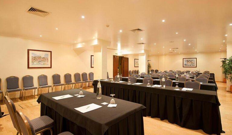 vila-gale-atlantico-1lieu1salle-conferences.jpg