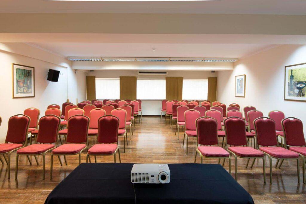vila-gale-estoril-1lieu1salle-conventions.jpg