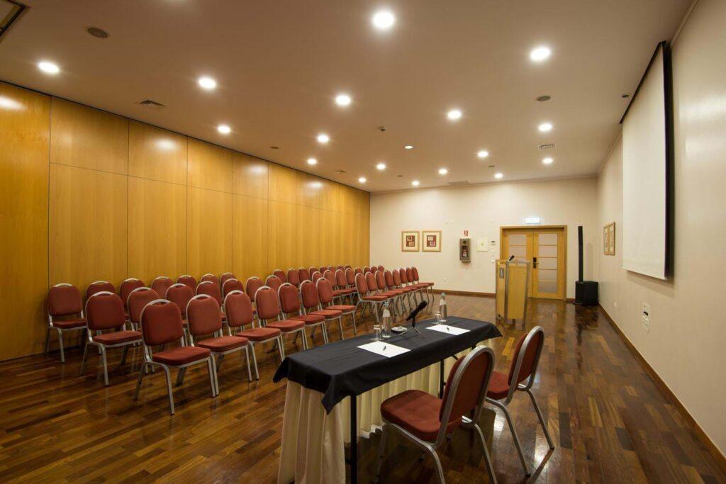 vila-gale-opera-1lieu1salle-convention.jpg