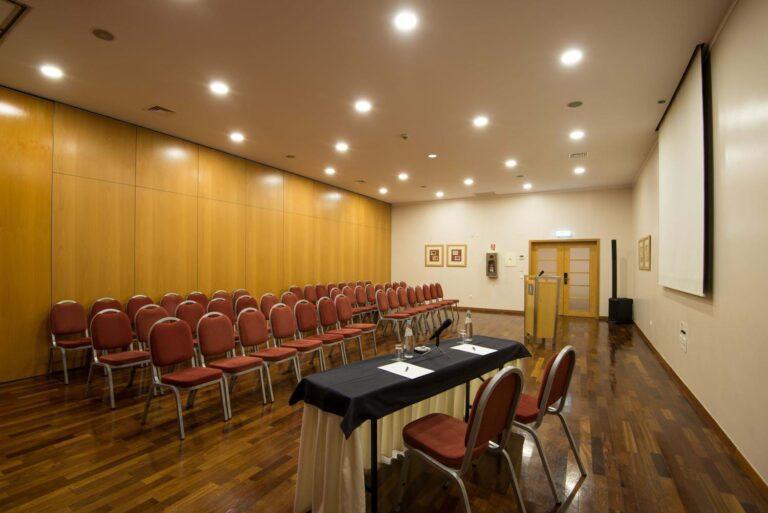 vila-gale-opera-1lieu1salle-convention.jpg