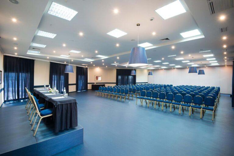 vila-gale-tavira-1lieu1salle-meetings.jpg