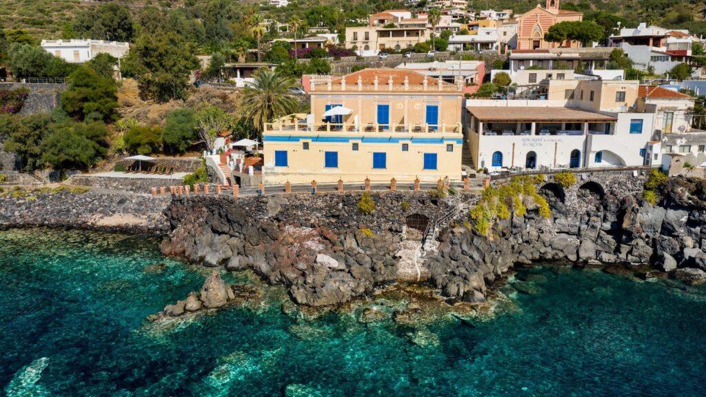 ariana-isole-eolie-1lieu1salle-event.jpg