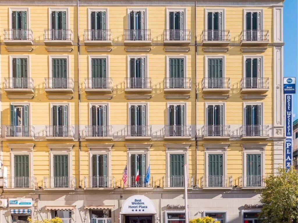 bw-hotel-plaza-naples-1lieu1salle-event.jpg