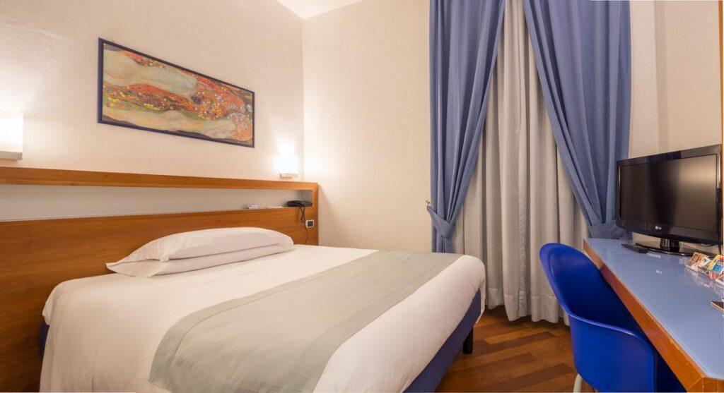 bw-hotel-plaza-naples-1lieu1salle-events.jpg