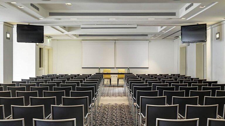 palace-catania-1lieu1salle-meetings.jpg