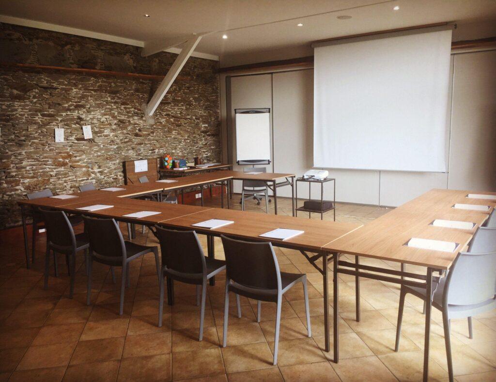 salle-seminaire-1-scaled