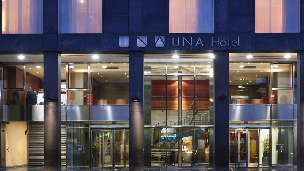 unahotels-bologna-centro-1lieu1salle-event.jpg