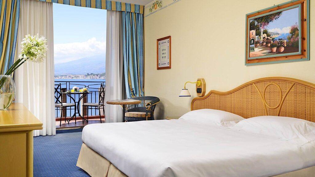 unahotels-capotaormina-1lieu1salle-evenement.jpg