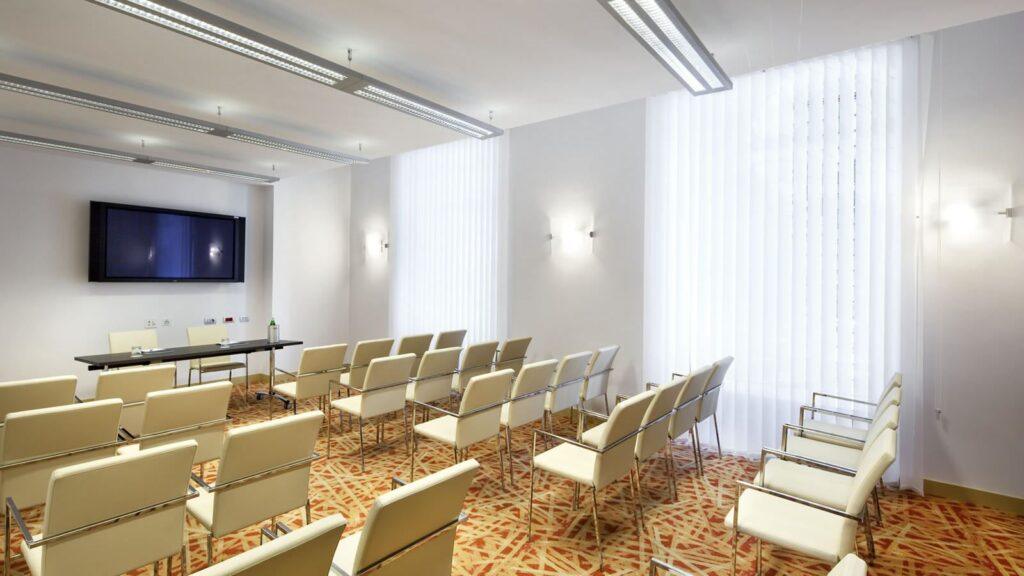 unahotels-napoli-1lieu1salle-congres.jpg