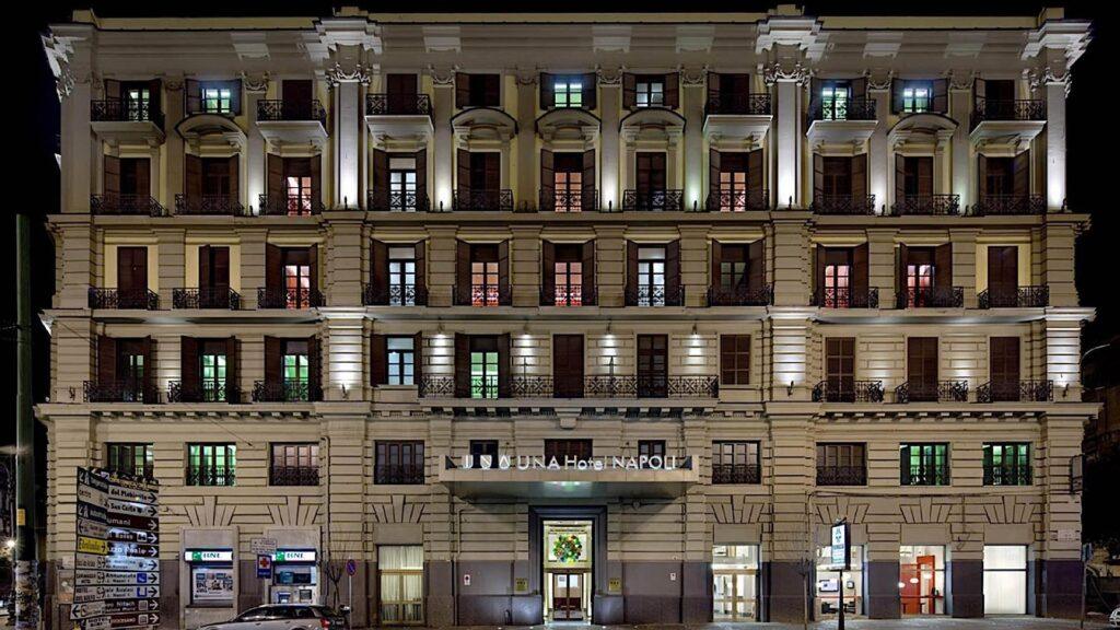 unahotels-napoli-1lieu1salle-event.jpg