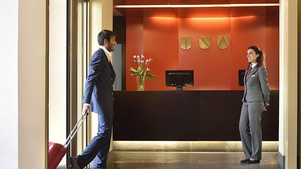 unahotels-napoli-1lieu1salle-events.jpg