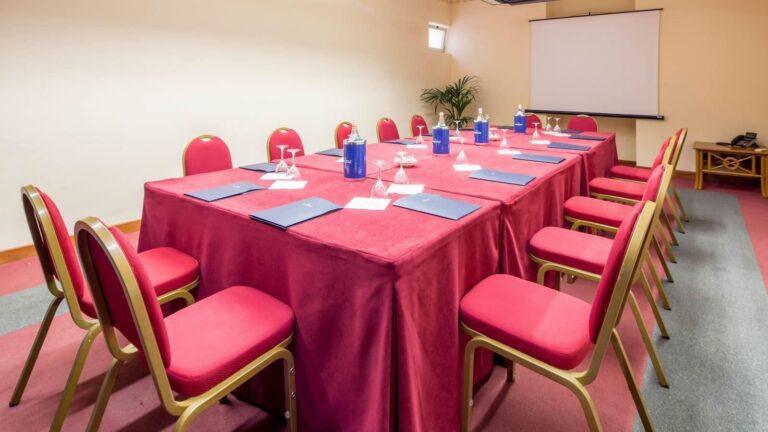 unahotels-naxos-beach-sicilia-1lieu1salle-conferences.jpg