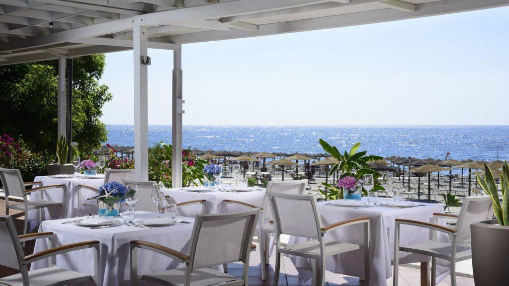 unahotels-naxos-beach-sicilia-1lieu1salle-seminaires.jpg