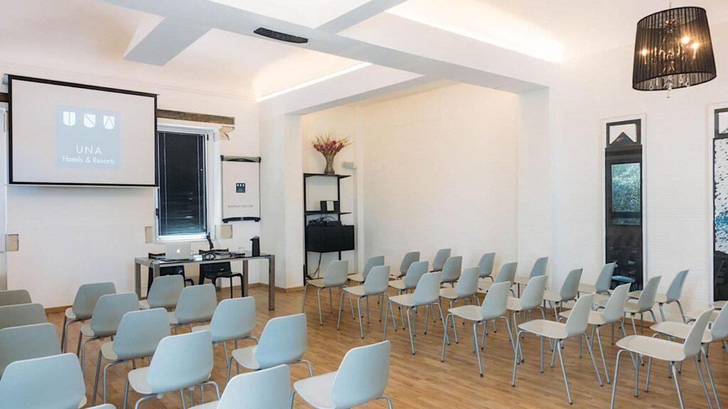 unahotels-one-siracusa-1lieu1salle-meetings.jpg