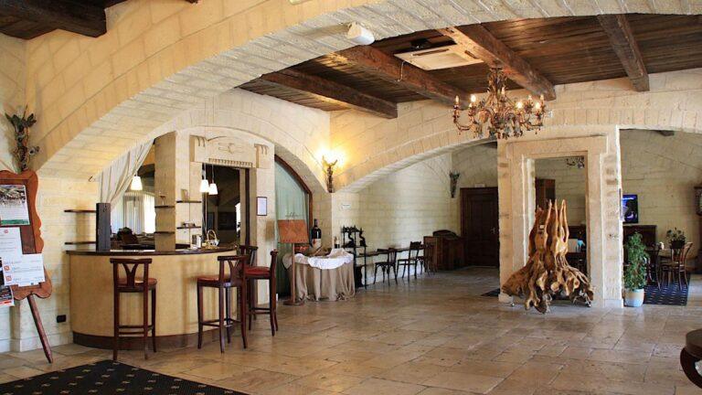 unahotels-regina-bari-1lieu1salle-events.jpg
