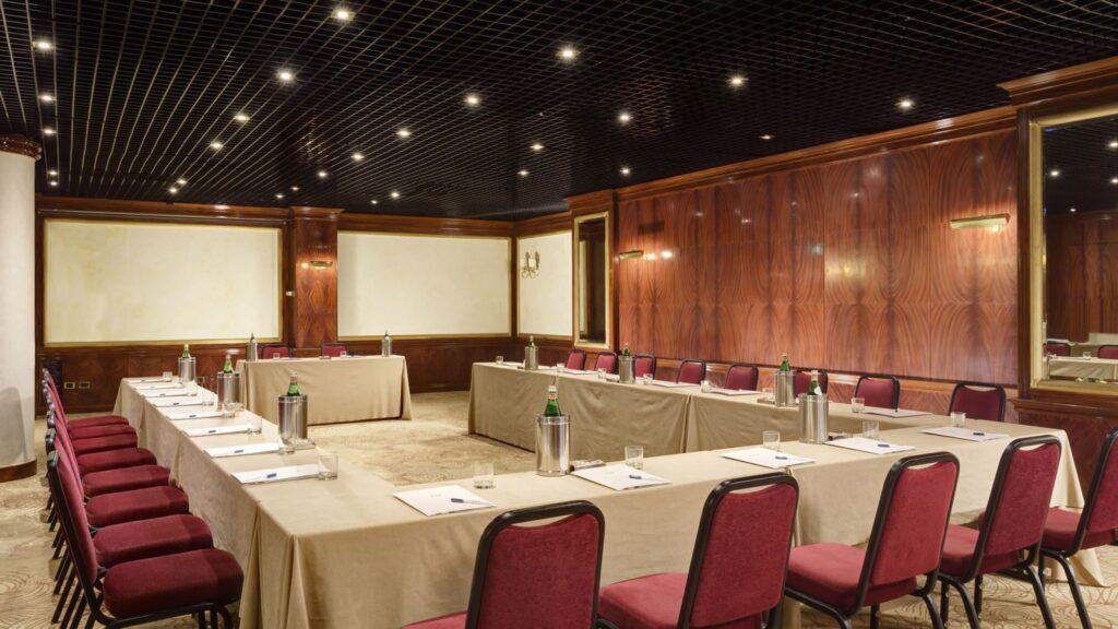 unahotels-scandinavia-milano-1lieu1salle-conference.jpg