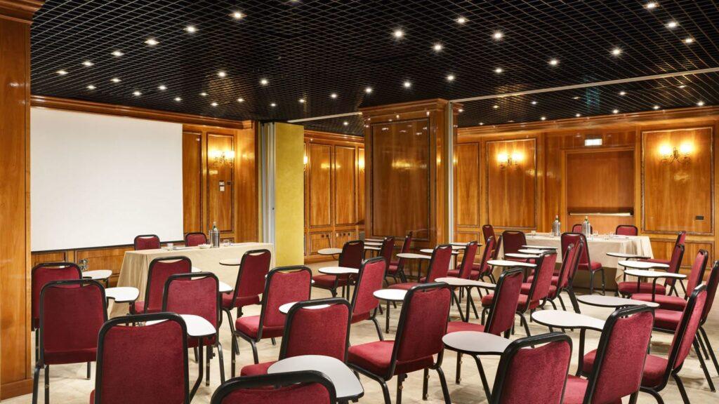 unahotels-scandinavia-milano-1lieu1salle-congres.jpg