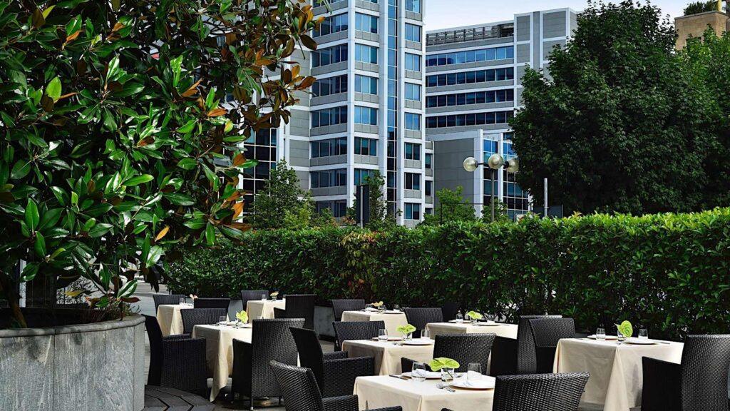 unahotels-the-one-milano-1lieu1salle-conference.jpg