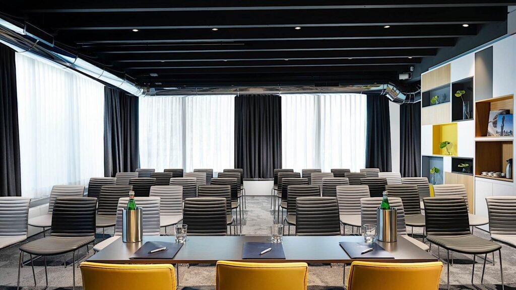 unahotels-the-one-milano-1lieu1salle-seminaires.jpg