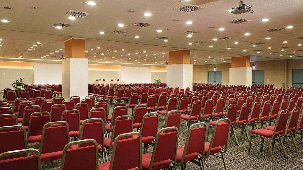 unahotels-varese-1lieu1salle-congres.jpg