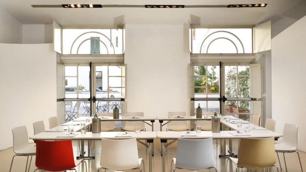unahotels-vittoria-firenze-1lieu1salle-conferences.jpg