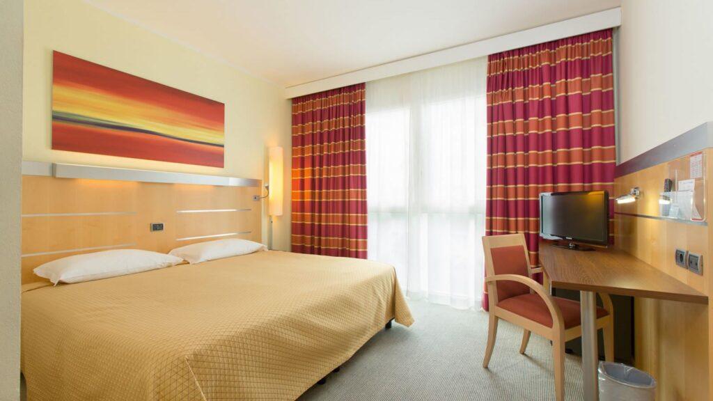 unaway-hotel-cesena-nord-1lieu1salle-evenement.jpg