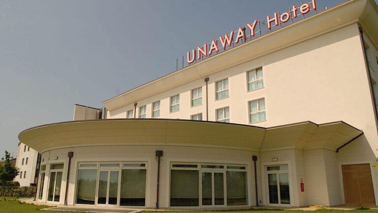 unaway-hotel-cesena-nord-1lieu1salle-event.jpg