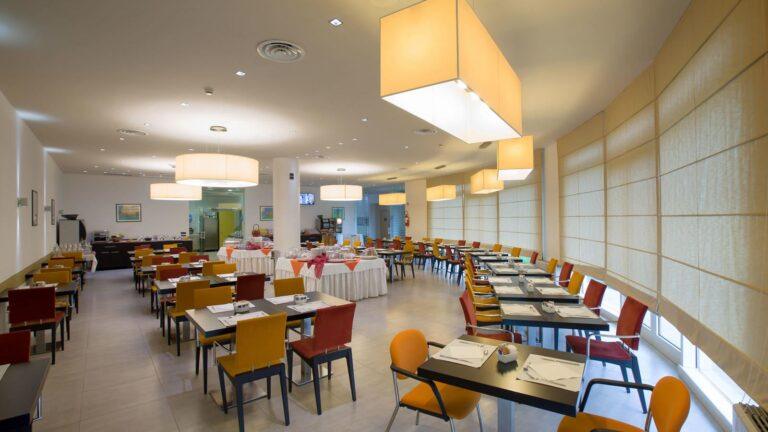 unaway-hotel-cesena-nord-1lieu1salle-seminaires.jpg