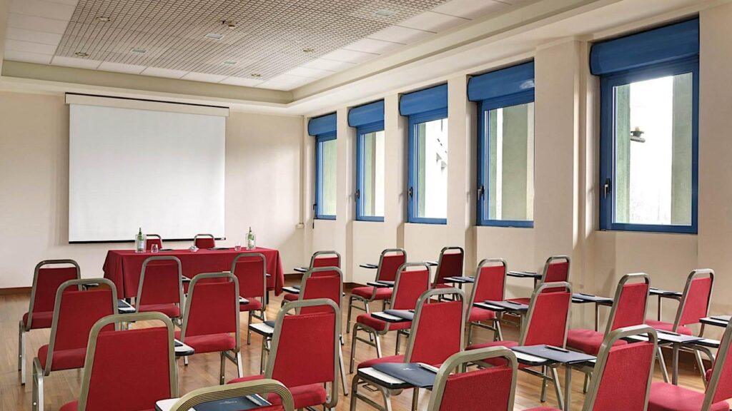 unaway-residence-quark-due-milano-1lieu1salle-meeting.jpg