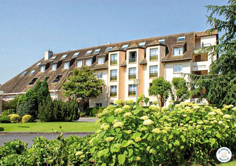 Exterieur-Facade-Hotel-Les-Jardins-de-Deauville.jpg