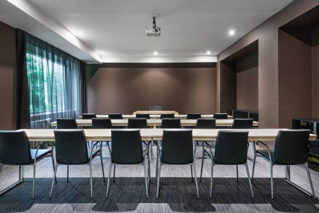 ac-hotel-milano-1lieu1salle-conferences.jpg
