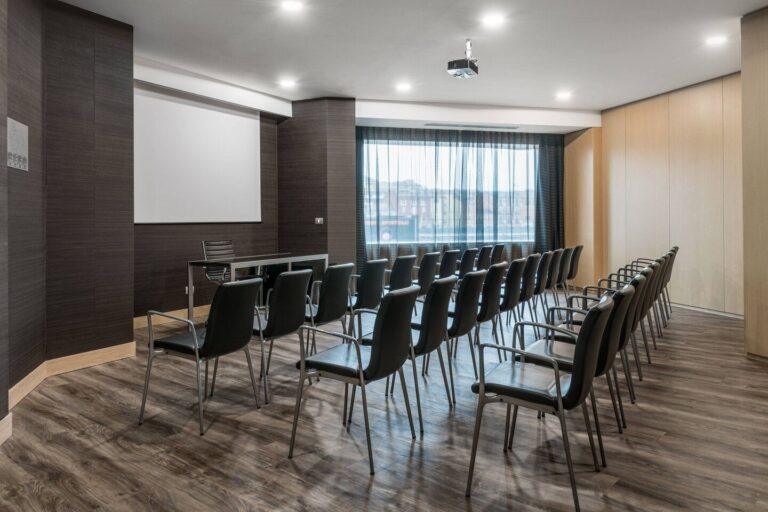 ac-hotel-milano-1lieu1salle-meetings.jpg