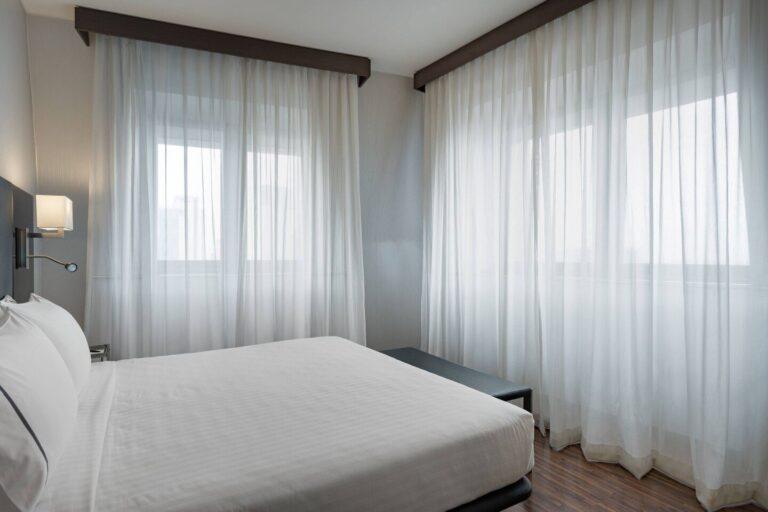 ac-hotel-milano-1lieu1salle-reunions.jpg