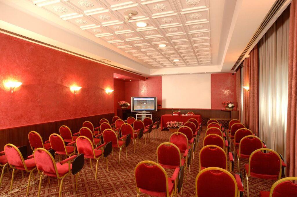 bw-antares-concorde-1lieu1salle-seminaires.jpg